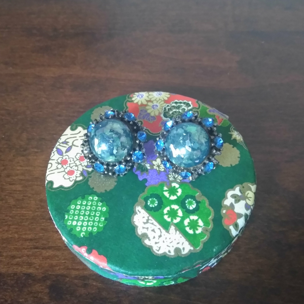 Vintage Clip-on Earrings